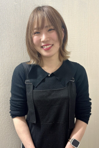 横浜・大井町にある安くて人気の美容室「ヘアメイク　ハク・スラージュ」を経営するグループ「Growup（グロウアップ）」のスタッフ「西原 蘭」