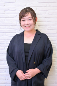 横浜・大井町にある安くて人気の美容室「ヘアメイク　ハク・スラージュ」を経営するグループ「Growup（グロウアップ）」のスタッフ「ゆうこ」